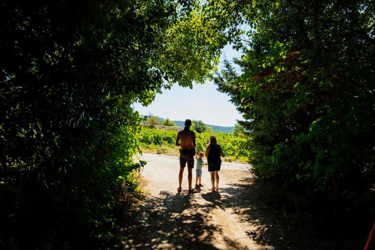 Camping La Peiriere Tuchan Exterior photo